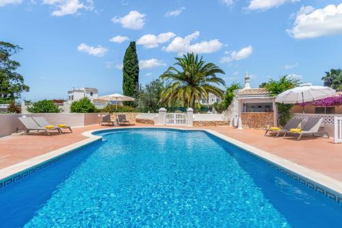 Casa Brava 6 Bedroom Villa with Pool — 4-Star Luxury Hotel in Carvoeiro, Portugal