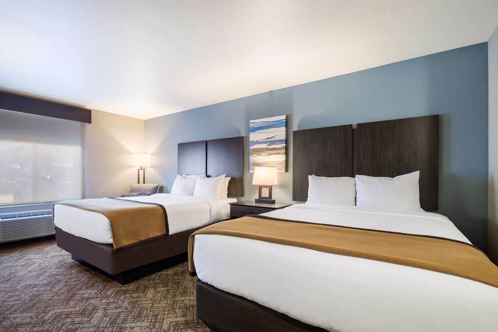 Best Western Golden Spike Inn & Suites - photo 30