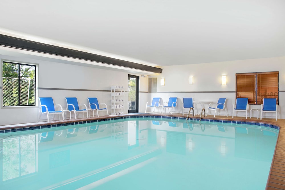 Hampton Inn by Hilton Merrillville - photo 19