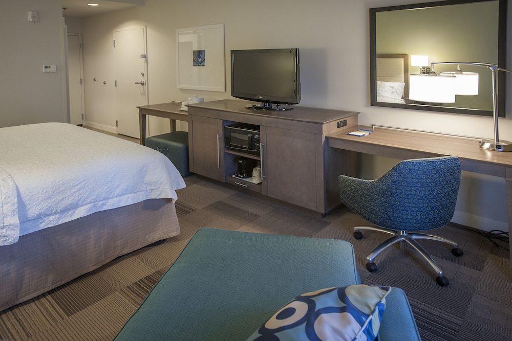 Hampton Inn & Suites New Orleans Elmwood Clearview Pkway LA - photo 9