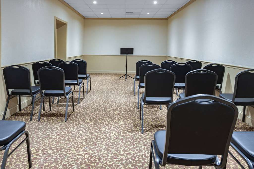 Ramada by Wyndham West Atlantic City - photo 46