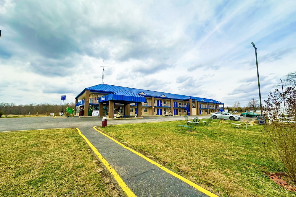 Happy Stay Inn Madisonville I 69 By OYO - photo 40
