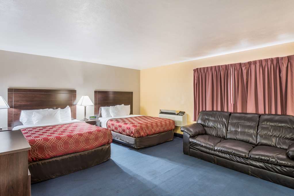 Econo Lodge Cameron - photo 20