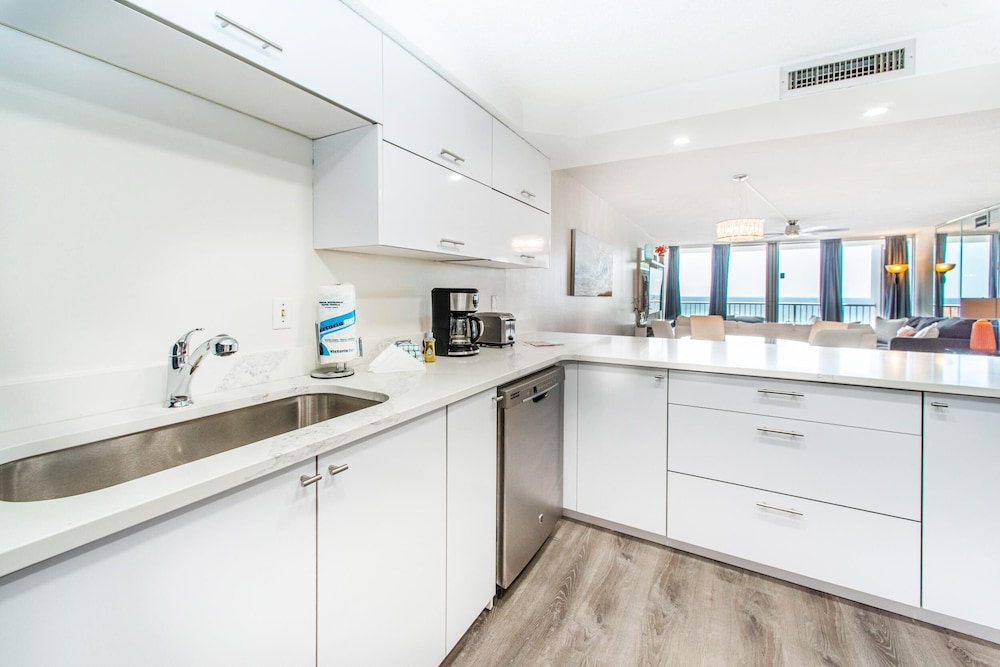 Shoreline Towers 3083 - photo 14