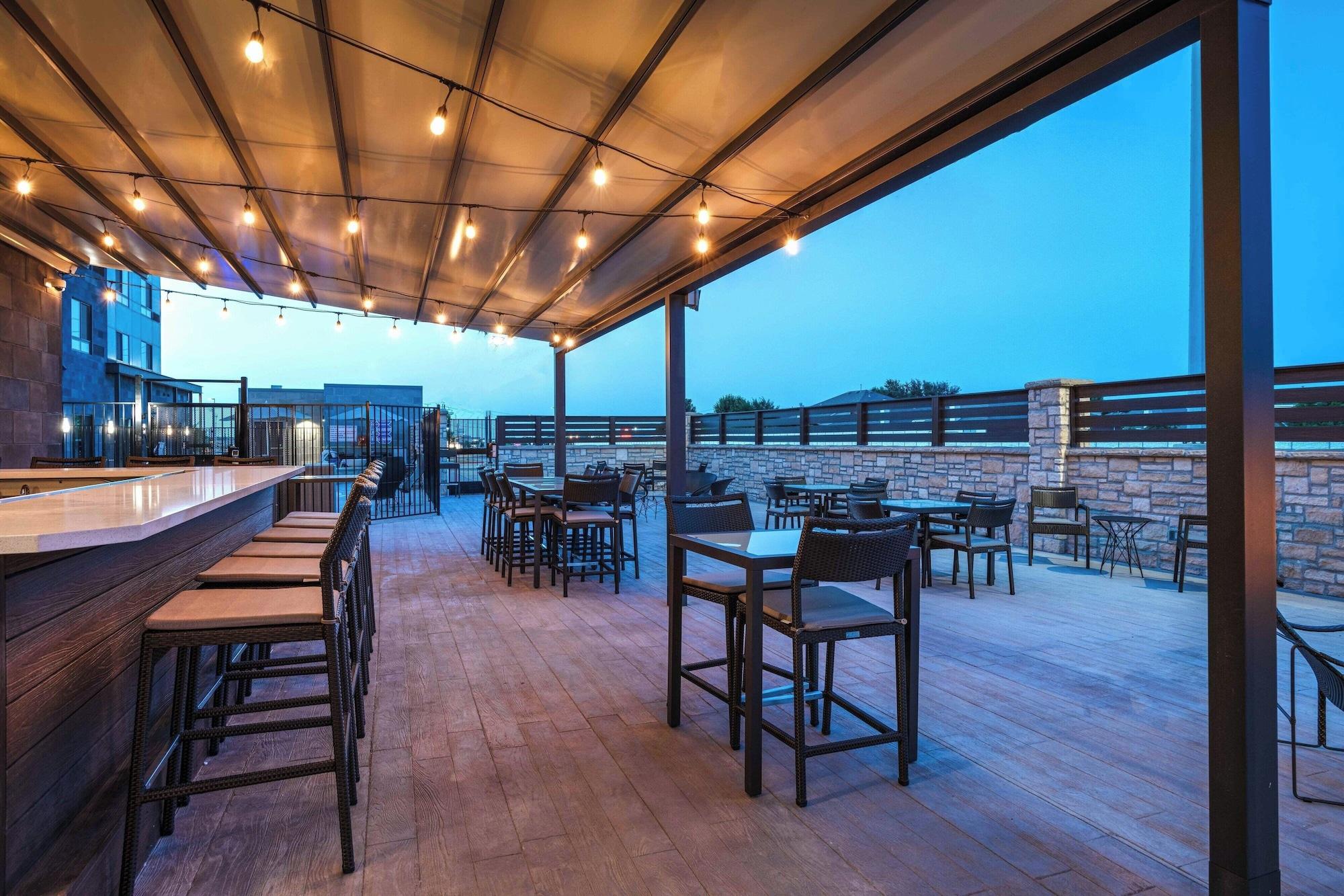 Courtyard by Marriott Dallas Grand Prairie - photo 20
