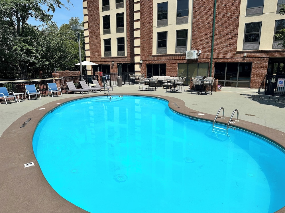 Four Points by Sheraton Greensboro Airport - photo 50