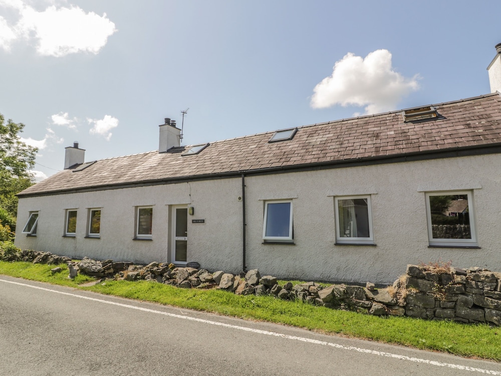 Ael Y Bryn — hotel in Menai Bridge