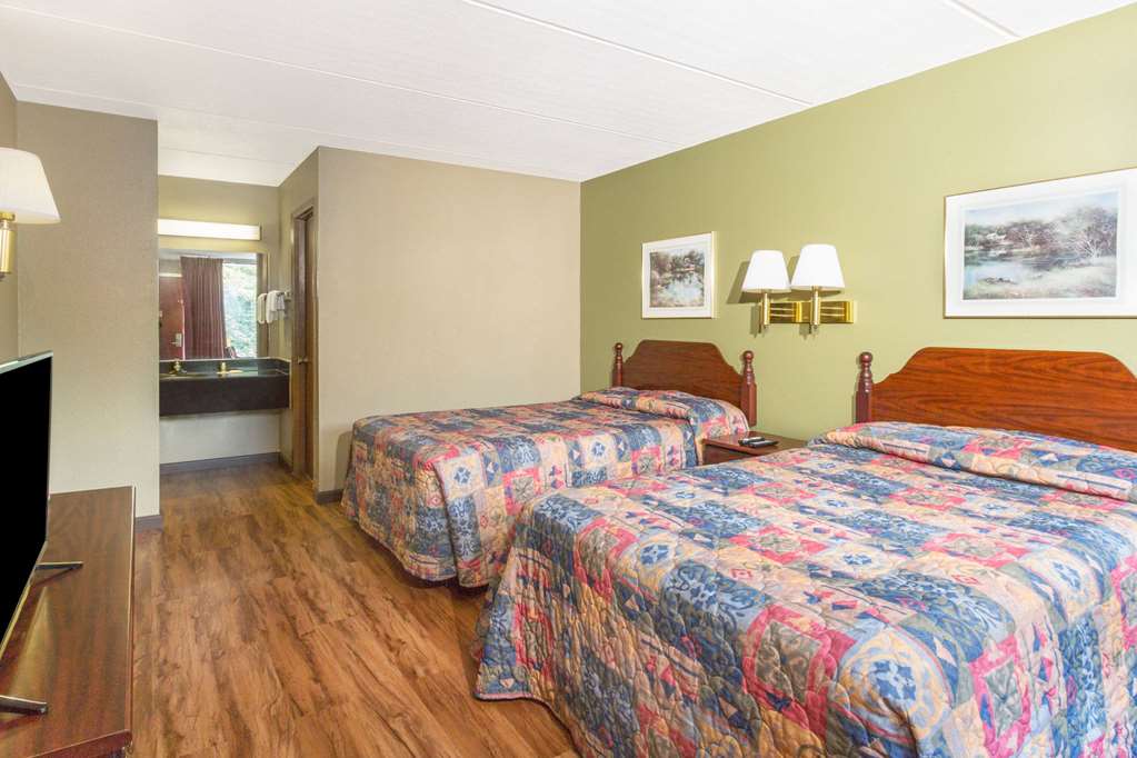 Super 8 by Wyndham Kingsport I 81 - photo 11