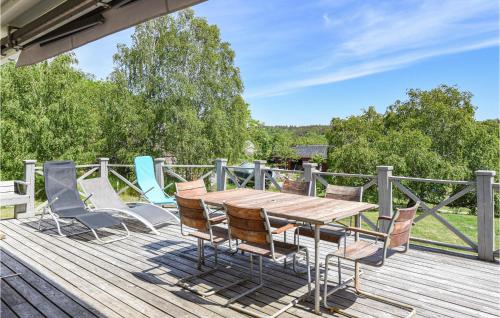 Awesome Home In Hjälteby With Wifi — Elloes — photo 5