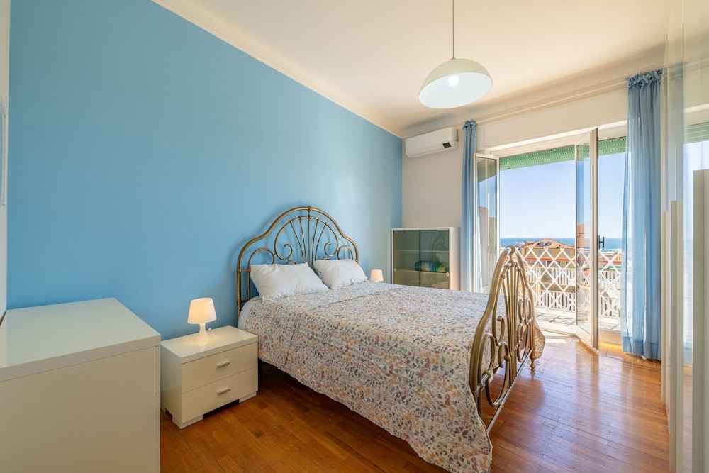 Sea View Central Apartment by Wonderful Italy — 4-Star Luxury Hotel in San Remo, Italy