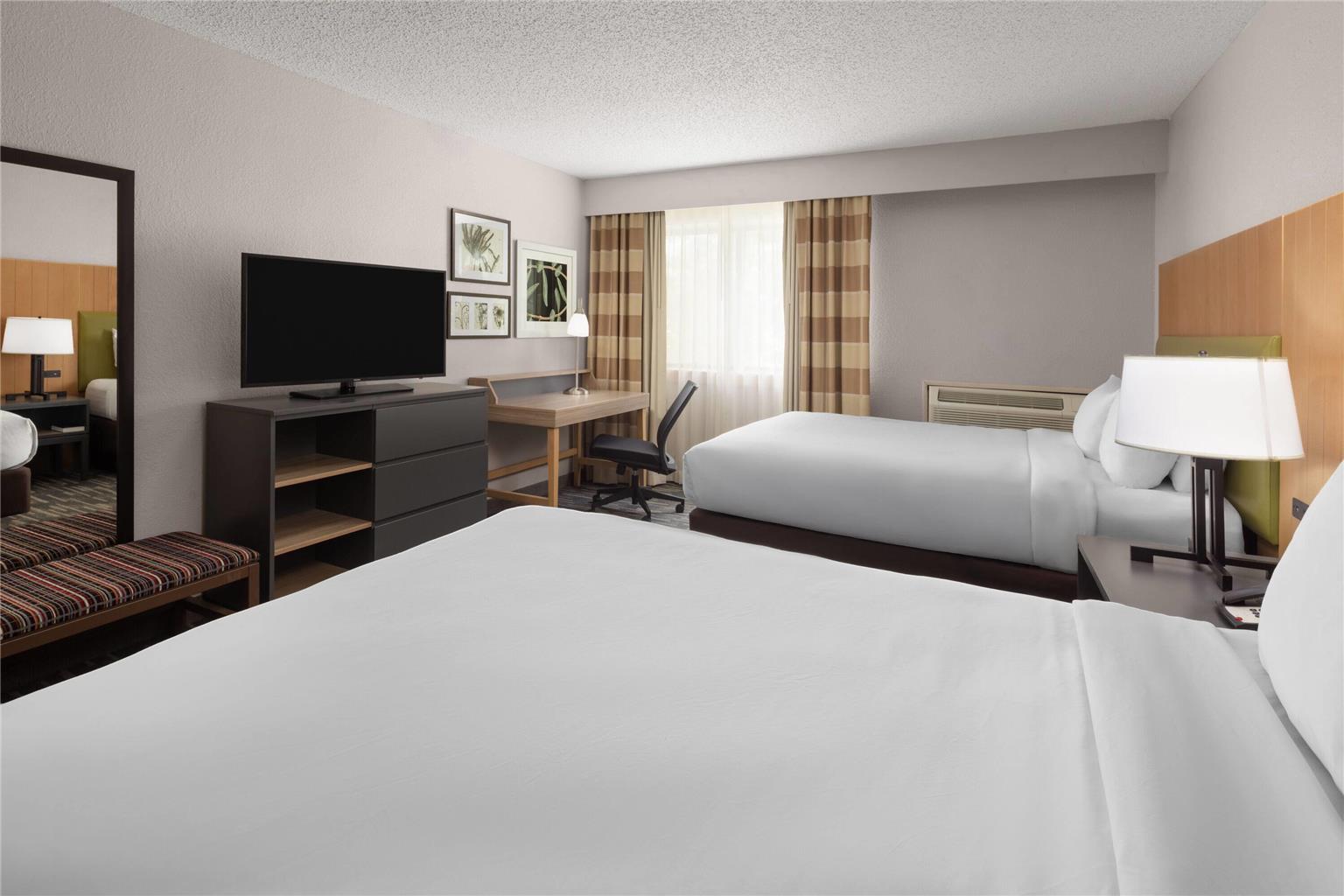 Wingate by Wyndham Lincoln Airport East I 80 - photo 17