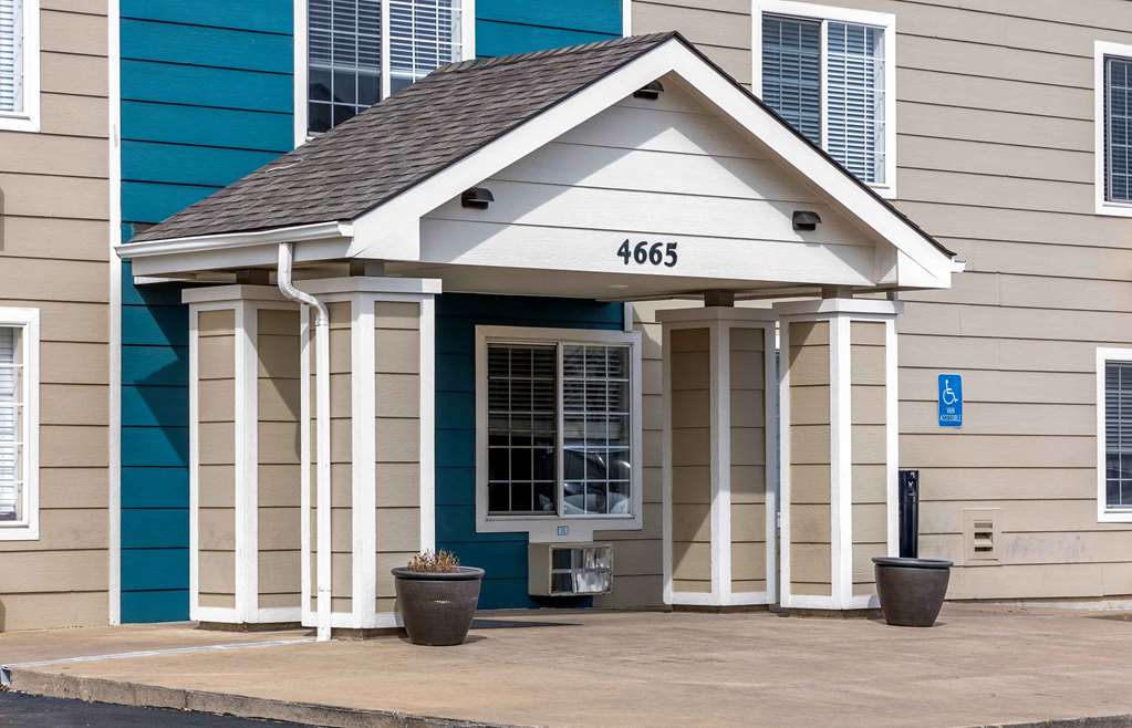 Value Place Wichita South - photo 4