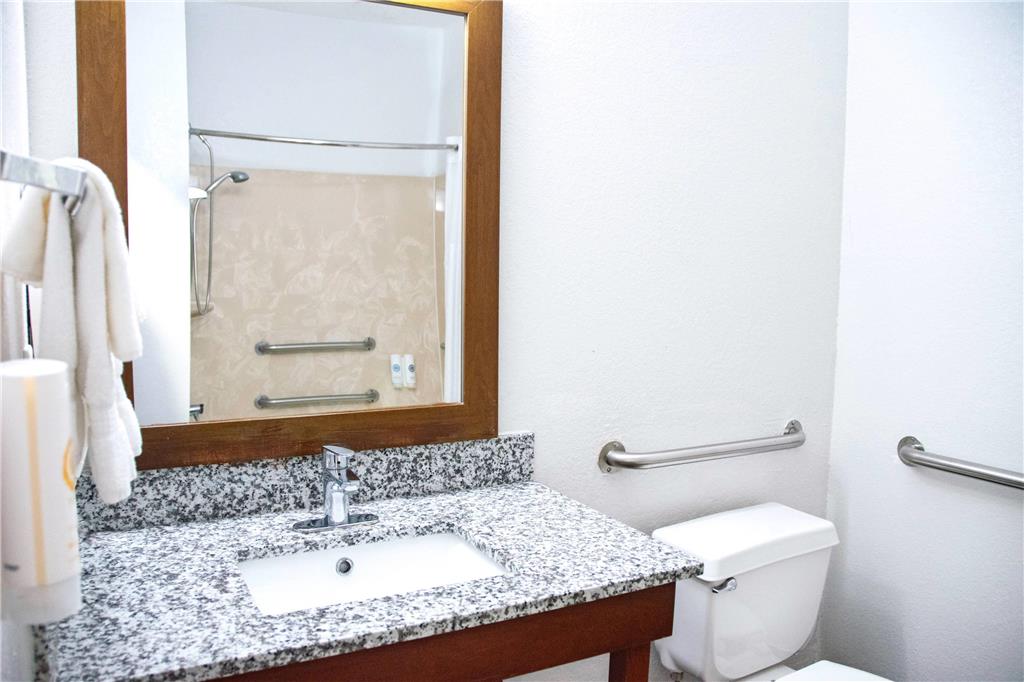 Comfort Inn & Suites Coralville Iowa City near Iowa River Landing - photo 26