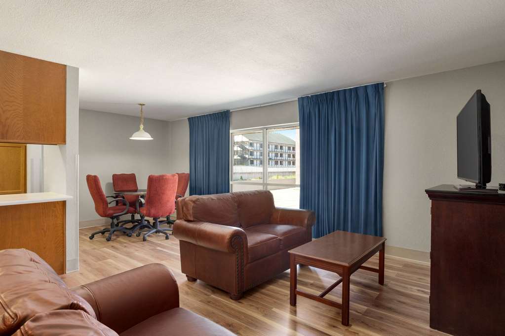 AmericInn by Wyndham Branson & Conference Center - photo 45