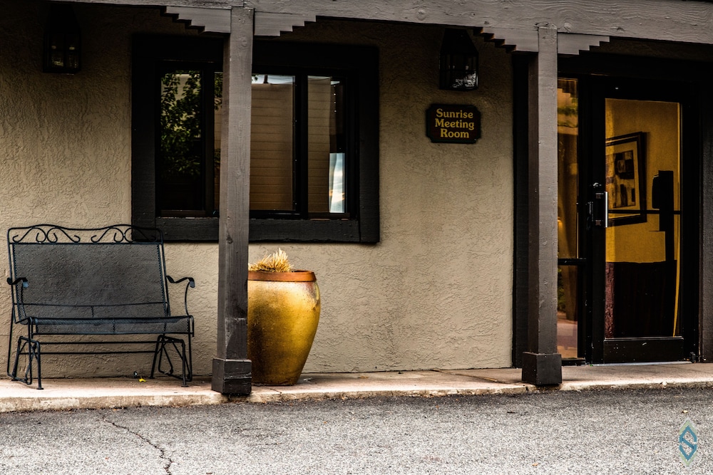 The Sage Hotel - photo 64
