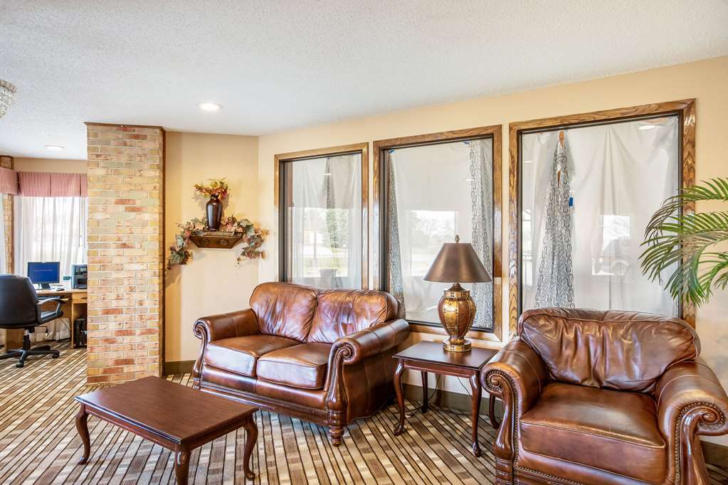 Quality Inn Storm Lake - photo 6