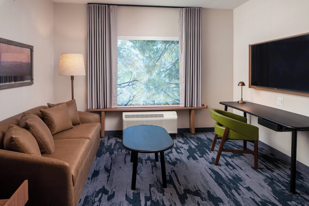 Fairfield by Marriott Inn & Suites Pensacola Pine Forest - photo 10