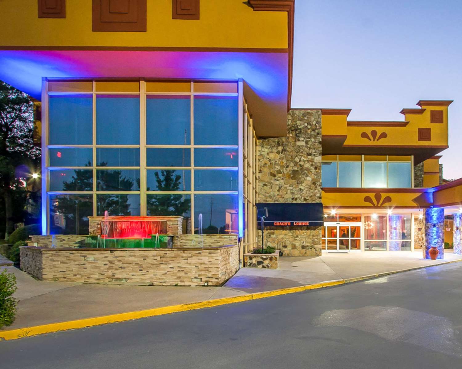 Clarion Inn & Suites University Center - photo 2