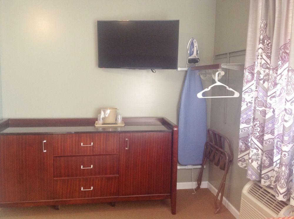 Jefferson Inn and Suites - photo 15