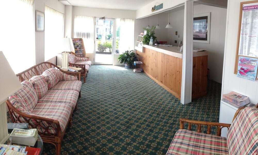 Gold Crest Motel - photo 25
