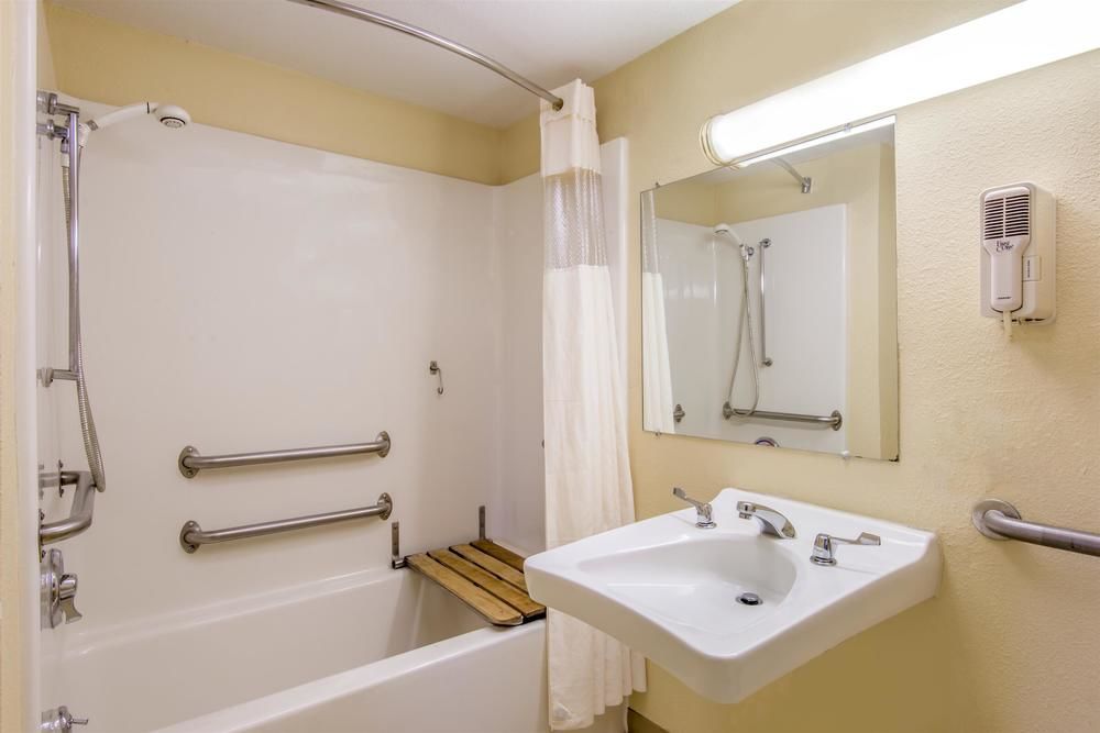Portland Travelodge - photo 2