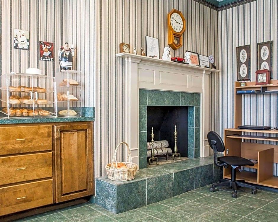 Rodeway Inn Marshall Manor - photo 18