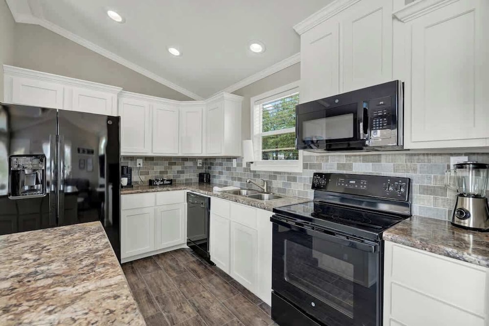 Resort at Fredericksburg Unit 29 - photo 7