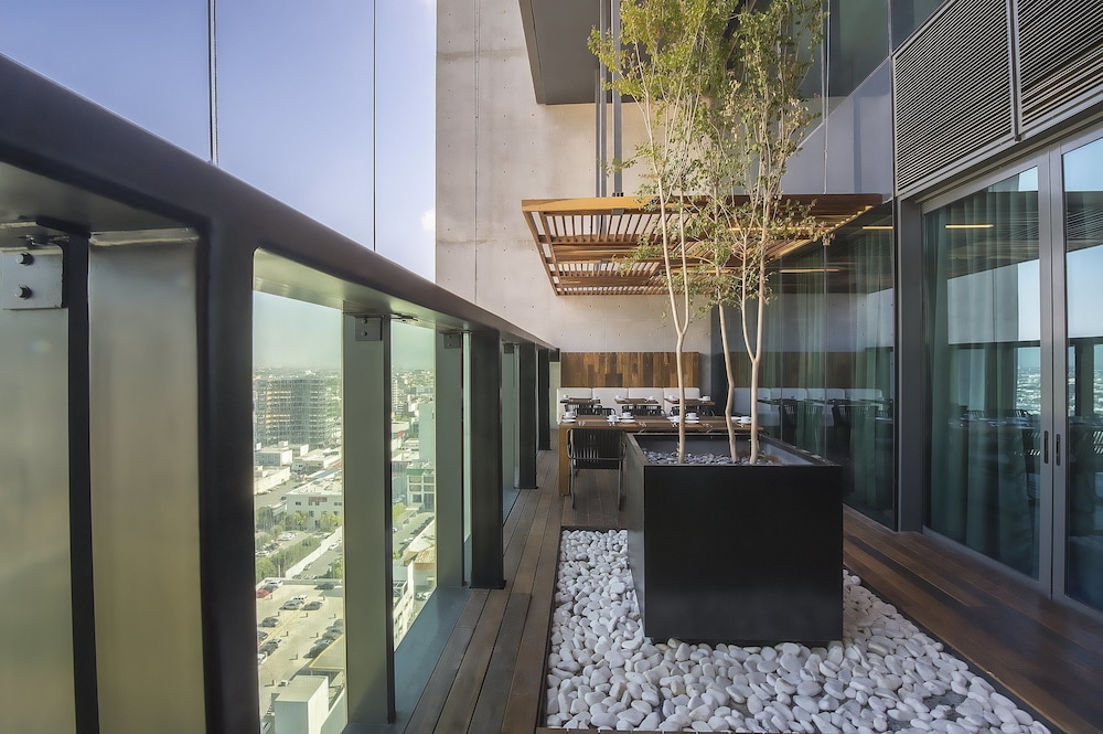 Sundeck