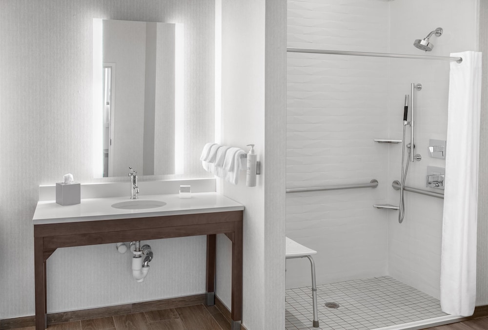 Homewood Suites by Hilton Nashville Downtown - photo 25