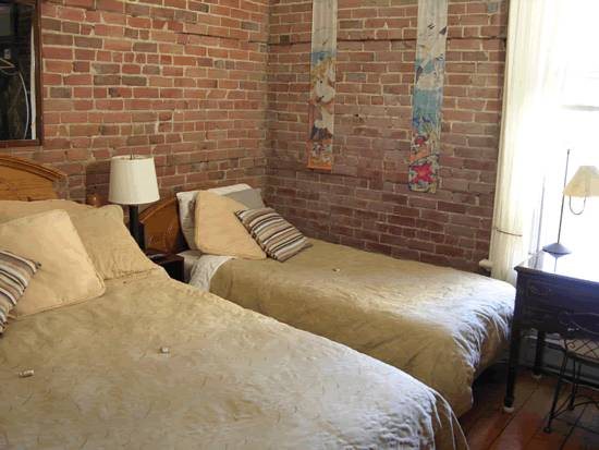 Angelica Blue B & B — 4-Star Luxury Hotel in Montreal, Canada