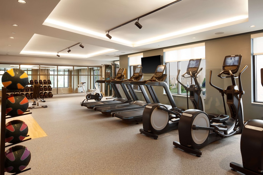 Embassy Suites by Hilton South Bend at Notre Dame - photo 19