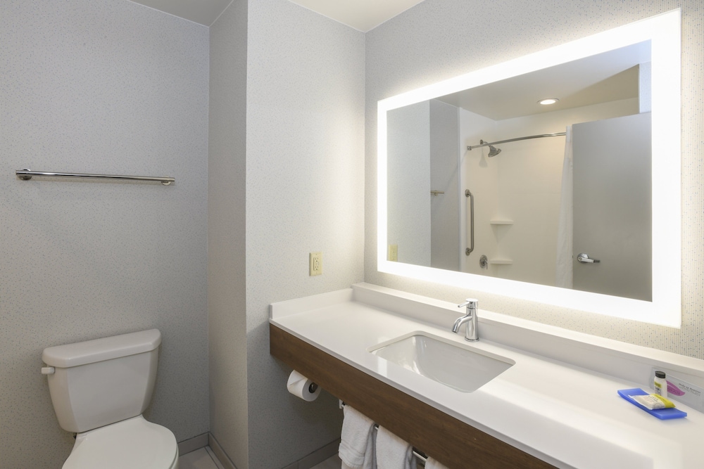 Holiday Inn Express Hotel & Suites Richwood Cincinnati South by IHG - photo 20