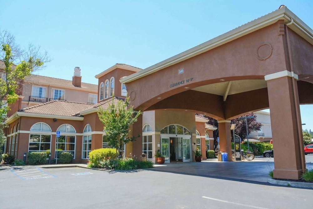 Hilton Garden Inn Napa - featured photo