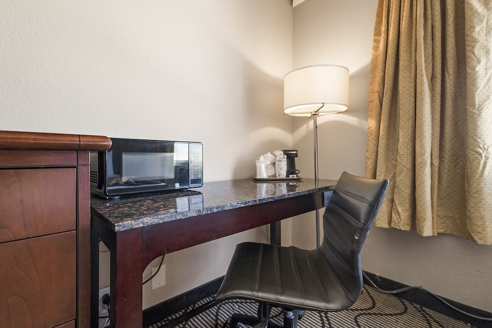 Jack London Inn - photo 7