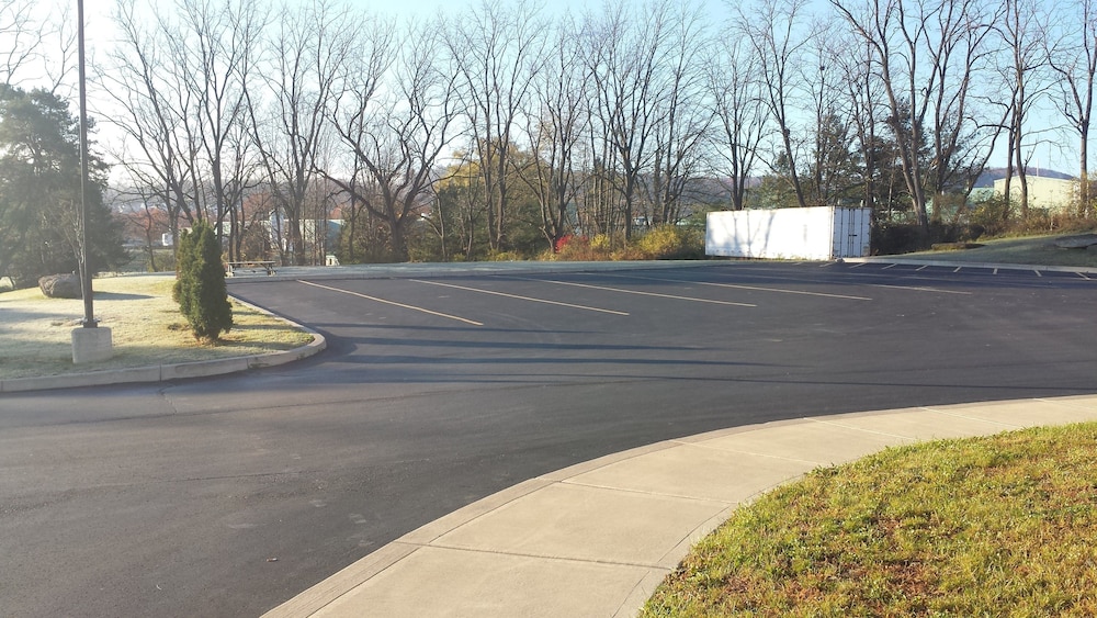 Paradise Inn & Suites - photo 26