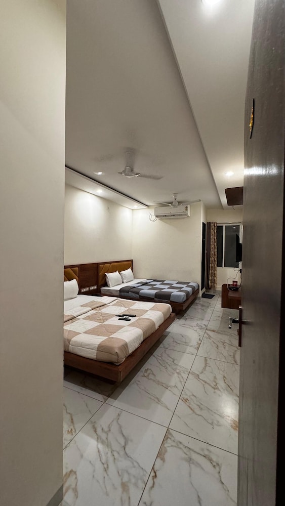 Hotel Prakasham — Ujjain — photo 5