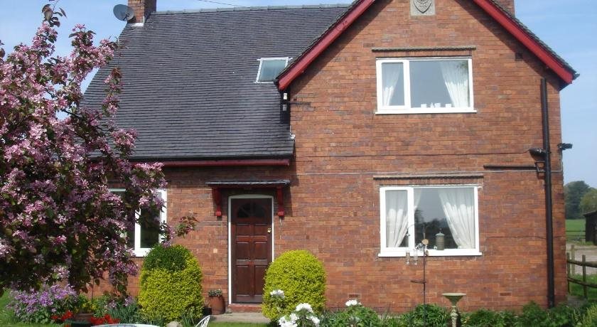 Yew Tree Farm — 4-Star Luxury Hotel in Congleton, United Kingdom