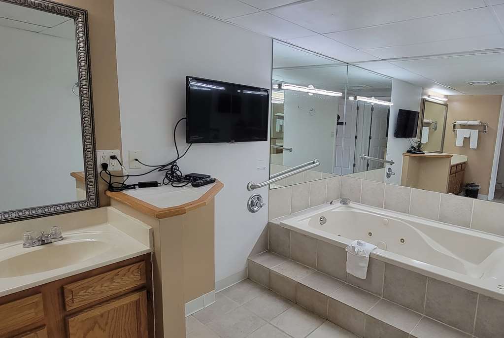 Ramada by Wyndham Mountain Home - photo 93