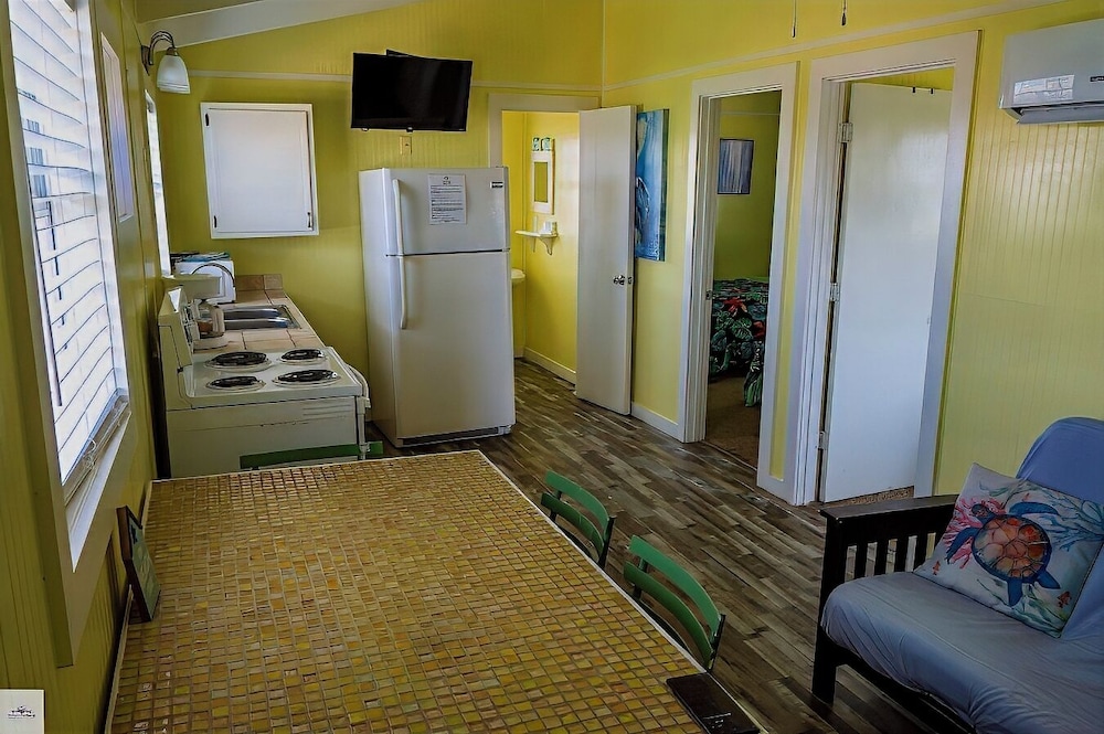 Blue Dolphin Inn and Cottages - photo 49