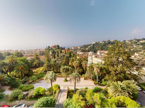 Spacieux 3P dans palace calme vue mer à Menton FR 1 196 385 in Menton, France