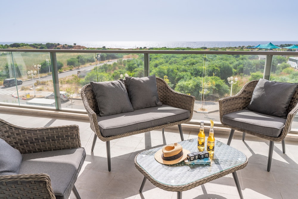 Sunlit Balcony & Coastal Charm by Sea N' Rent — 4-Star Luxury Hotel in Nahariyya, Israel