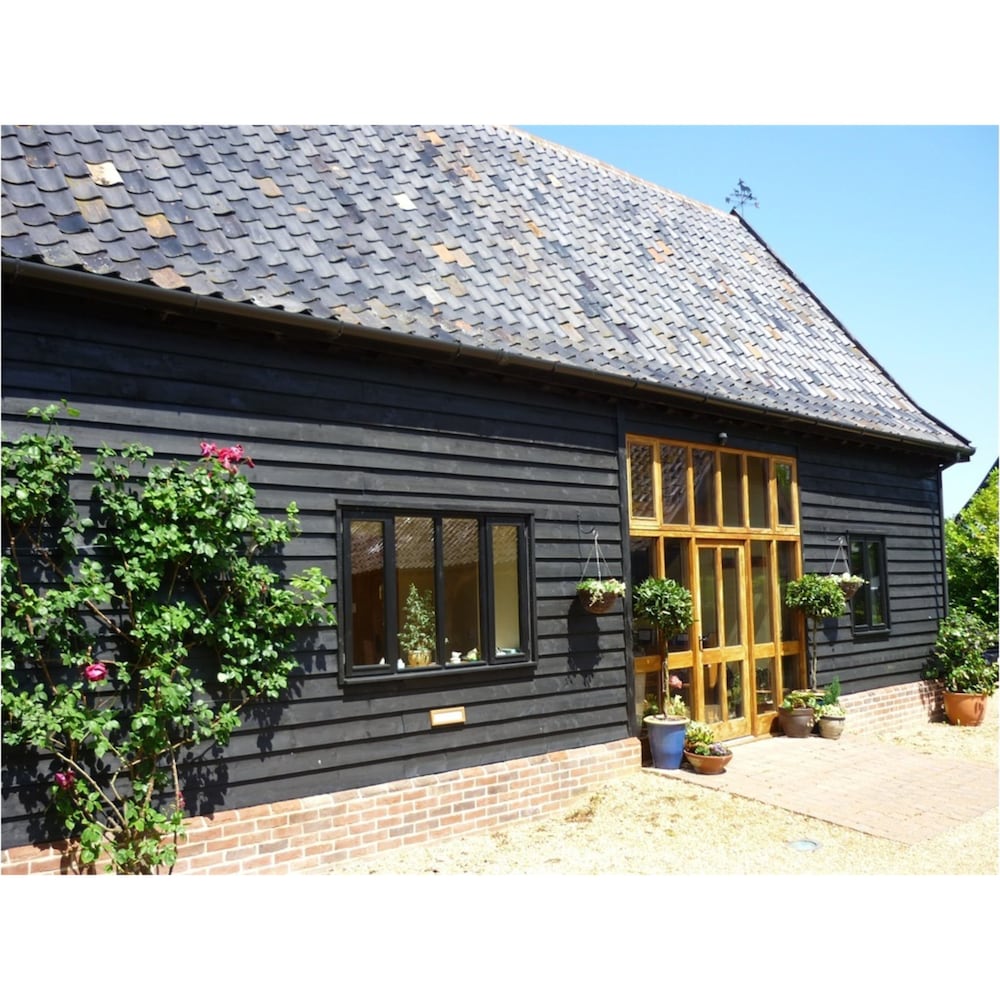 Oak Farm Barn — 4-Star Luxury Hotel in Bury St Edmunds, United Kingdom