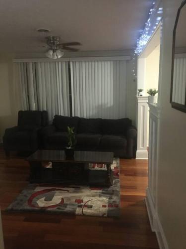 2 Bedroom Suite — Schenectady — photo 2
