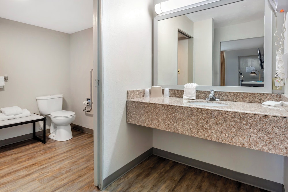 Red Roof Inn Dunn - photo 24