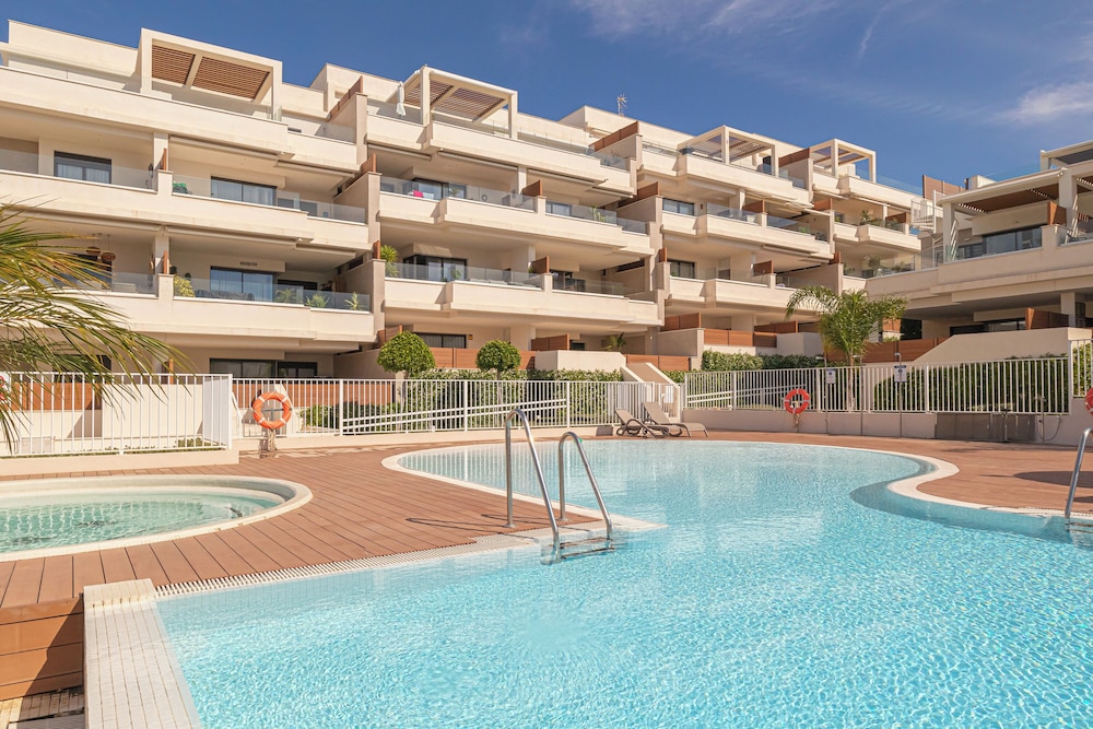 Lotus Jardinana Paradise — 4-Star Luxury Hotel in Mijas, Spain