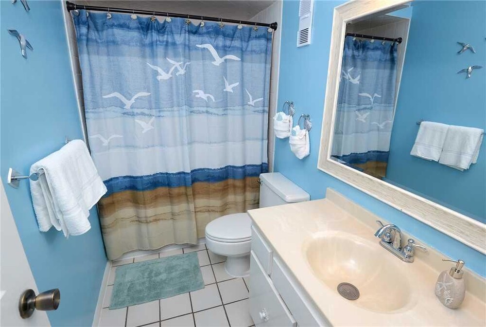 Regency Towers 624 Three Bedroom Condo - photo 13