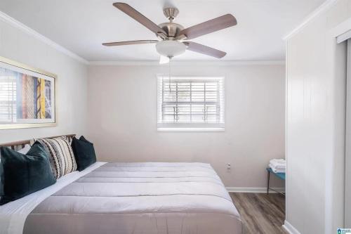 Southern Charm l 5BR l Sleeps 14 l A Location - photo 39