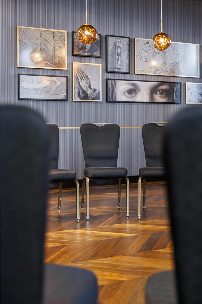 Lounge Chaircircle Detail