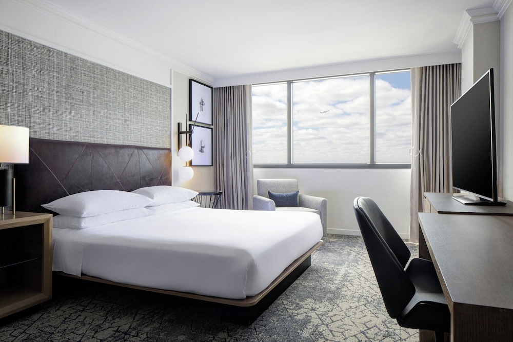 Sheraton DFW Airport Hotel - photo 14
