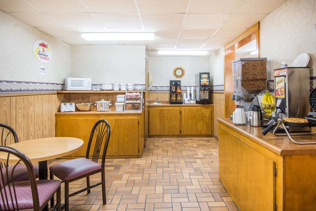 Super 8 by Wyndham Nevada - photo 15